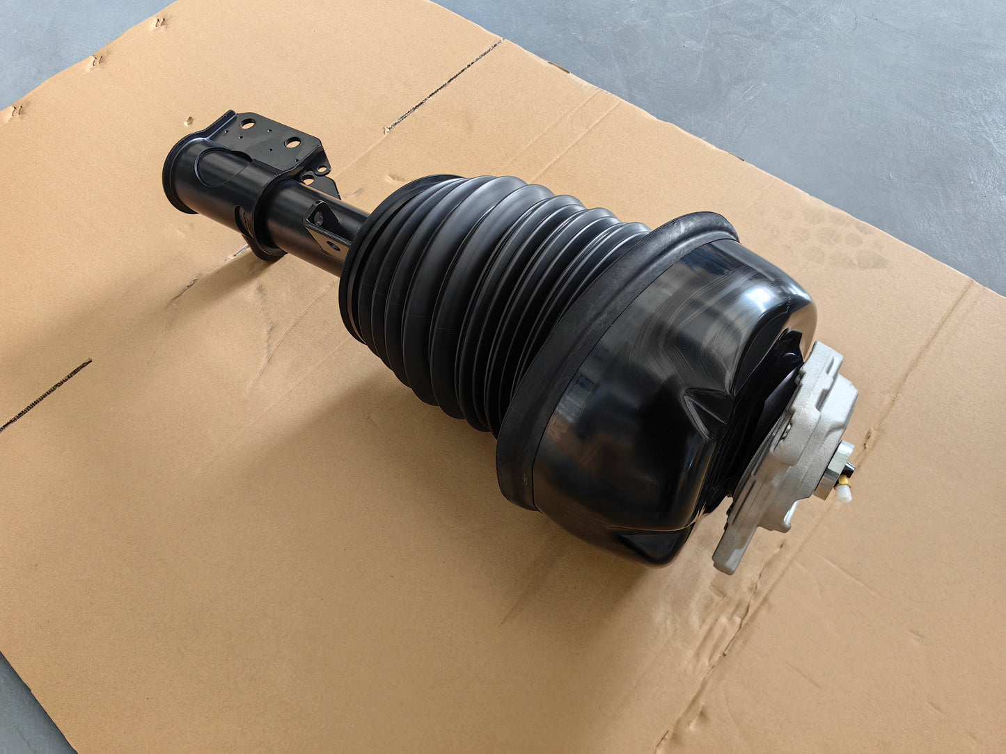 OE Quality Front Air Shock Absorber Fit Mercedes Benz W212 4MATIC 2123203338