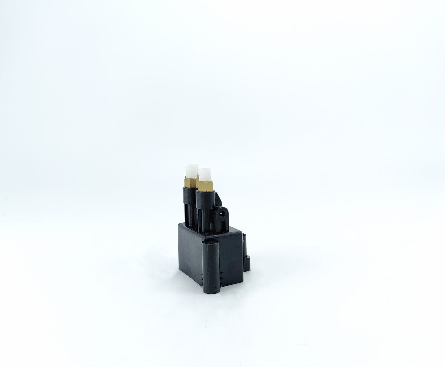 Mercedes-Benz R-Class W251/V251 Air Suspension Block Valve 2513200158