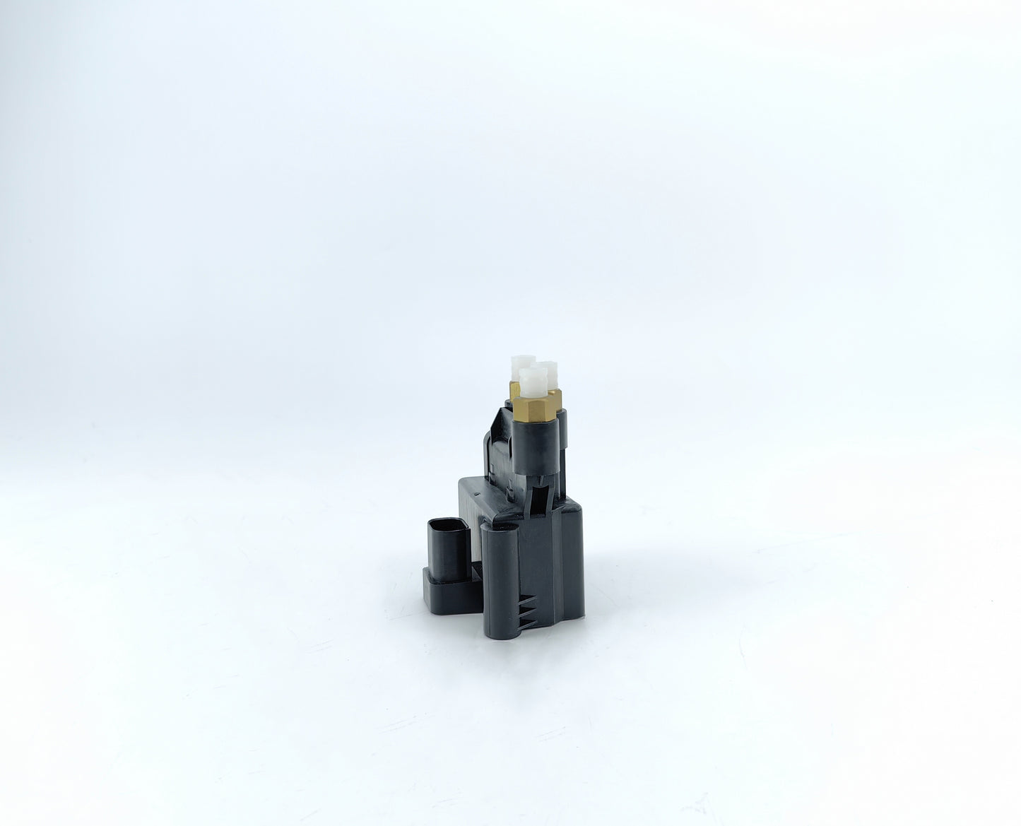Mercedes-Benz R-Class W251/V251 Air Suspension Block Valve 2513200158