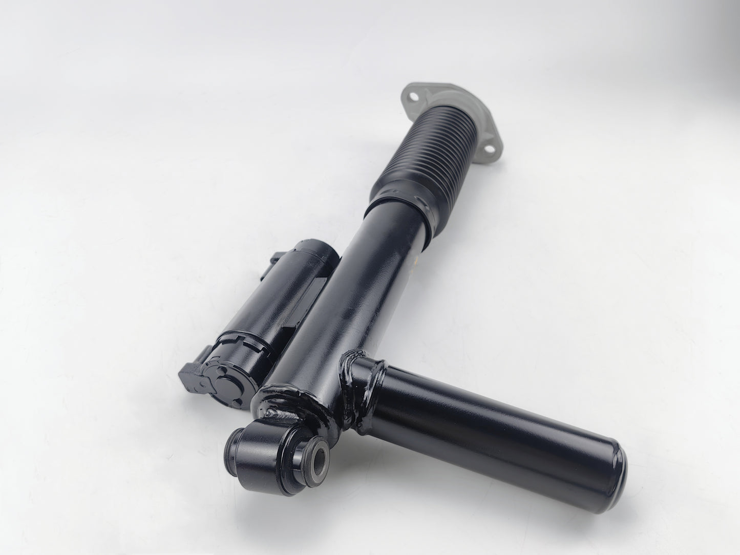 Rear Right Air Shock Absorber Strut w/ADS For Mercedes X290 AMG GT A2903208800