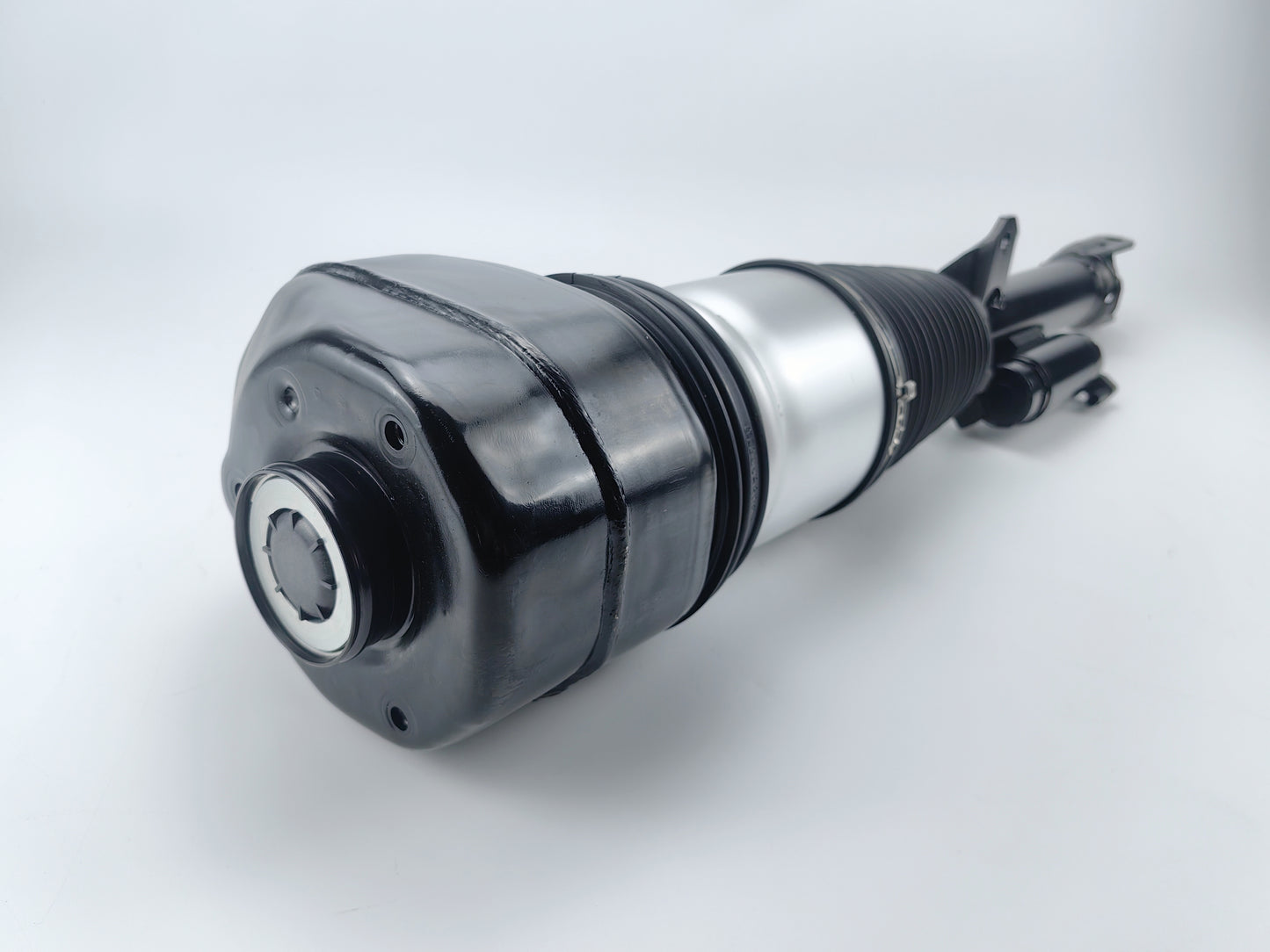 Front Left Air Shock Absorber For BMW 7 Series G11 G12 37106877555