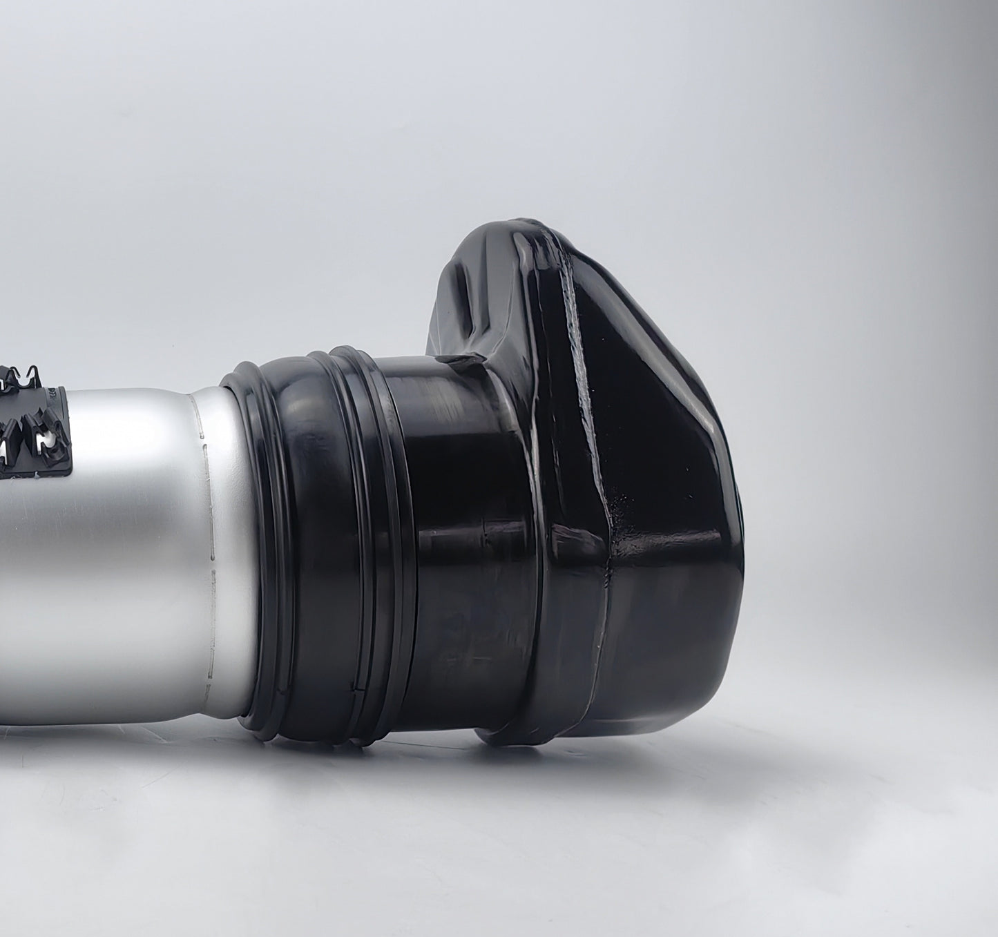 Air Suspension Shock Absorber For BMW G32 4 Matic Front Right 37106899049