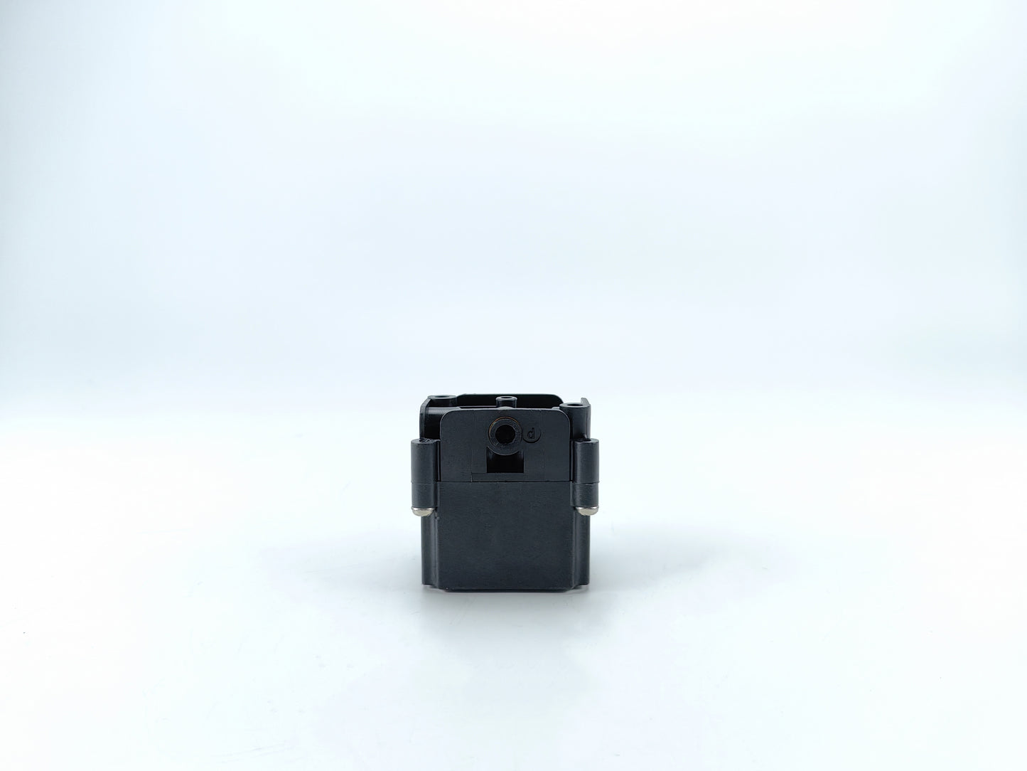 Air Suspension Solenoid Valve Block For BMW F02 37206864251