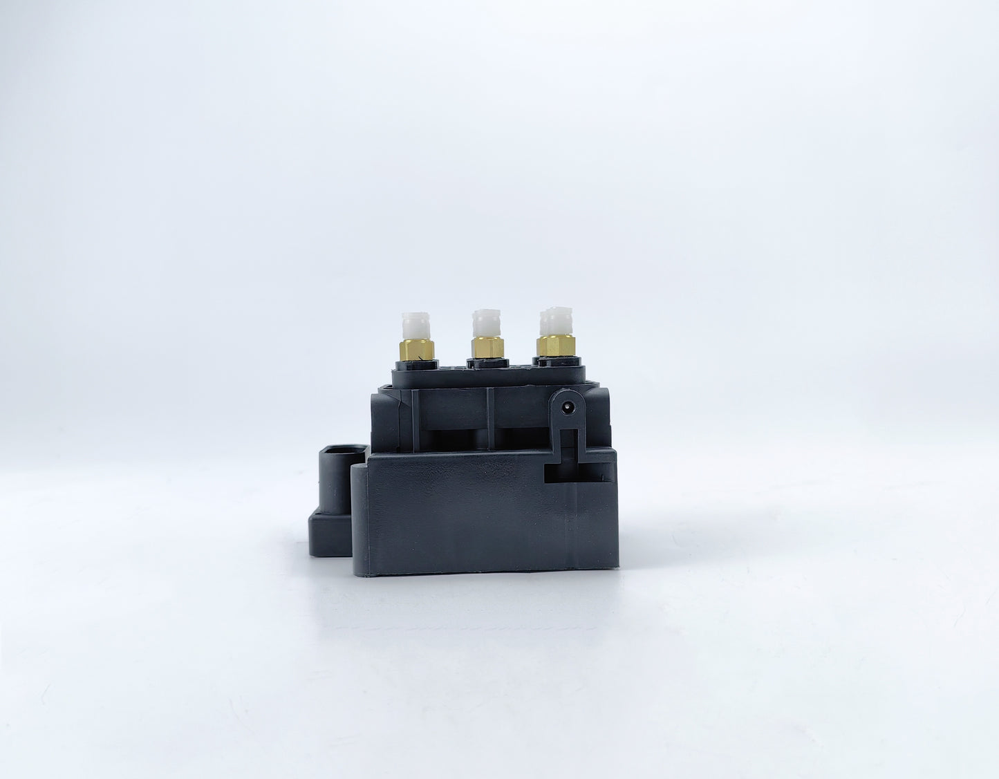 4E0616013 Air Suspension Solenoid Valve Block For Audi A8 A6 D3