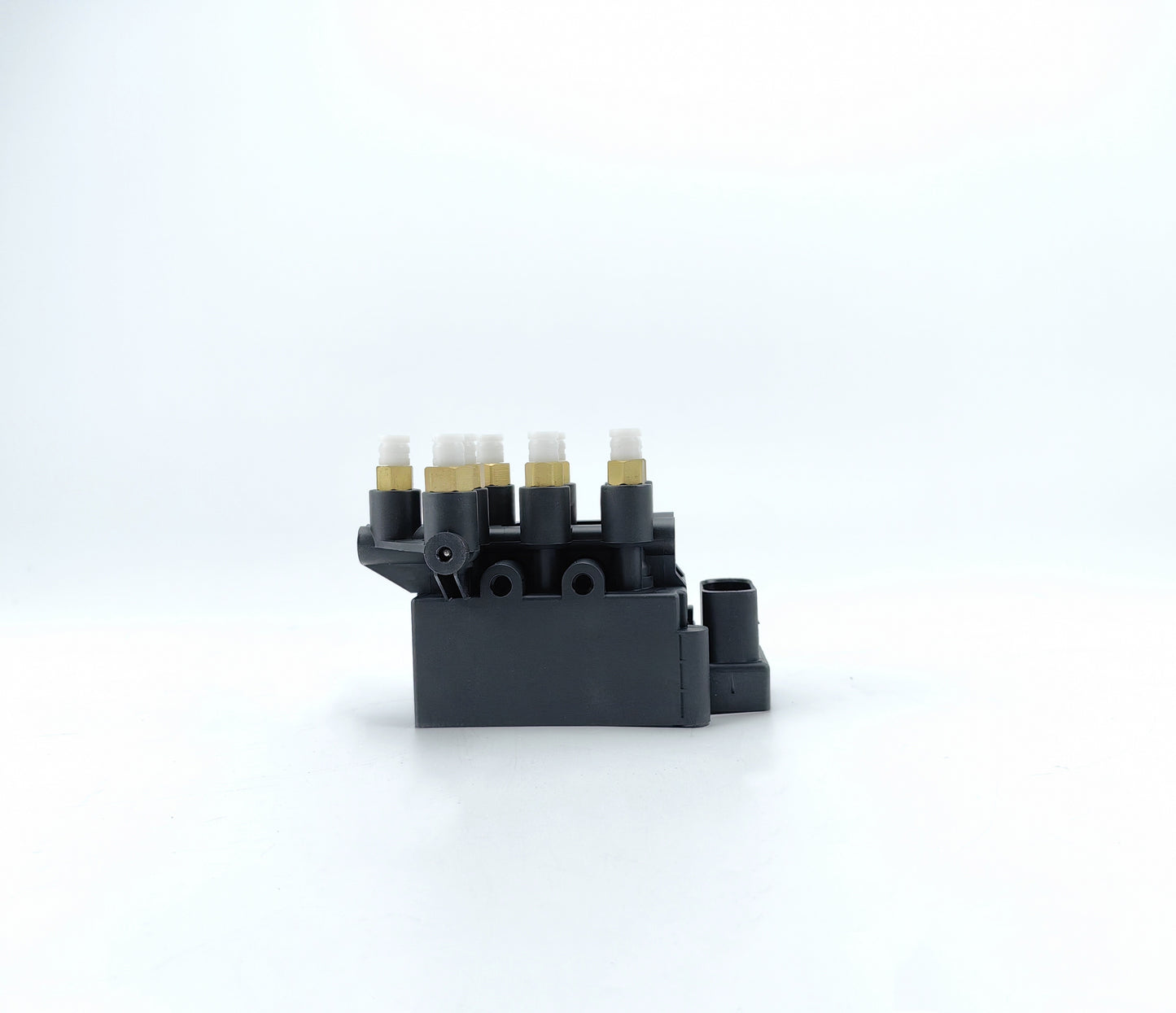 4M0616013A Air Suspension Valve Block For﻿ New Audi Q7