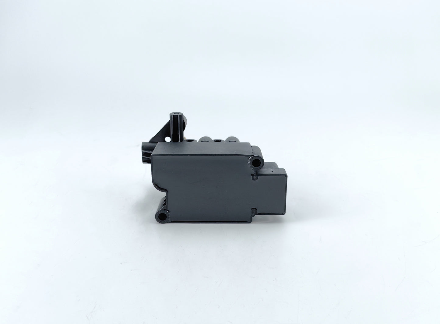 4M0616013A Air Suspension Valve Block For﻿ New Audi Q7