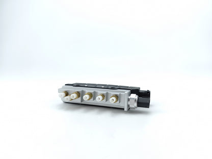 C2C35166 Air Suspension Valve Block For Jaguar XJ X350 X358