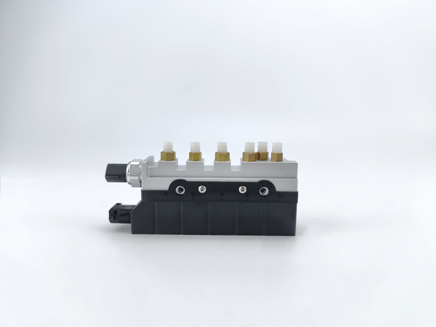 C2C35166 Air Suspension Valve Block For Jaguar XJ X350 X358