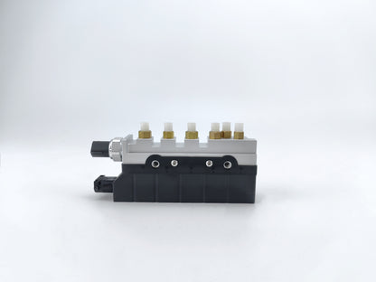 C2C35166 Air Suspension Valve Block For Jaguar XJ X350 X358