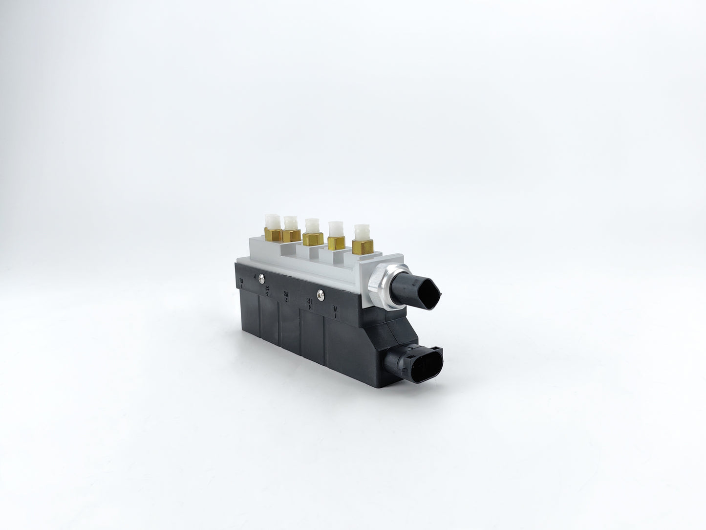 C2C35166 Air Suspension Valve Block For Jaguar XJ X350 X358
