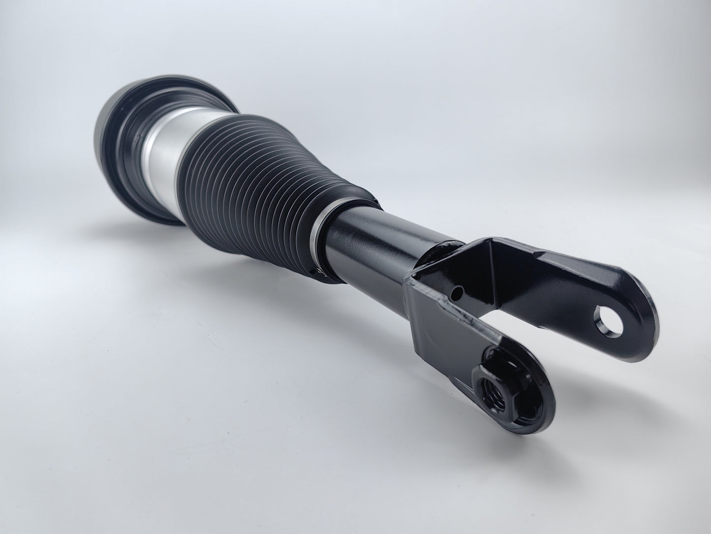 C2C41347 Air Suspension Front Left Shock Absorber For Jaguar XJ